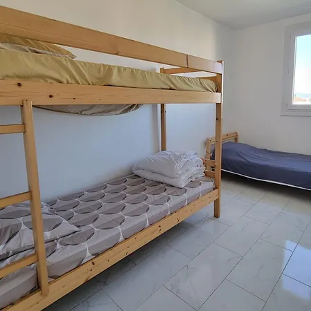 Bright Flat In Saint-raphael *